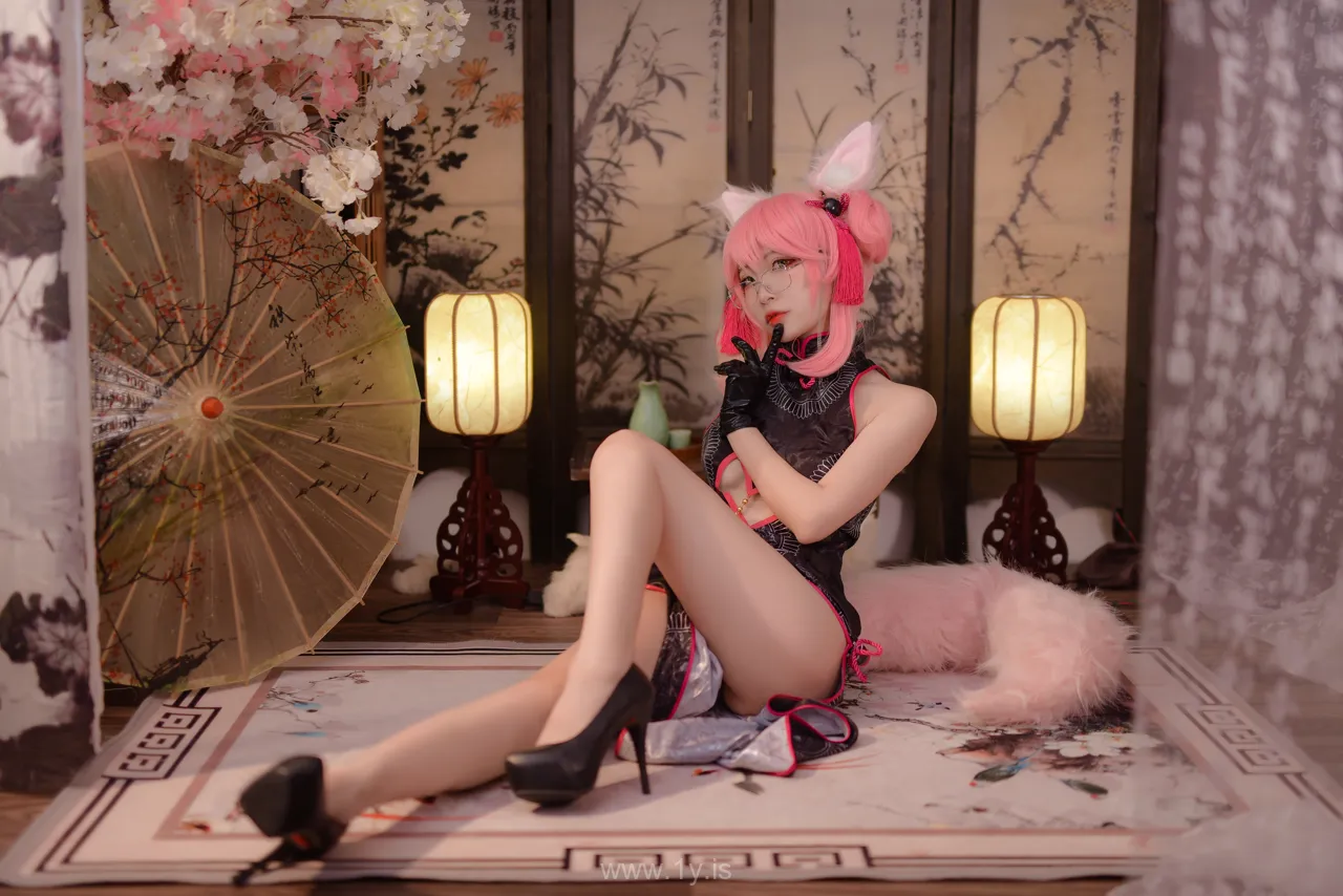 Nisa（二佐） Vol.013 Breathtaking & Attractive Chinese Cougar Fate旗袍狐