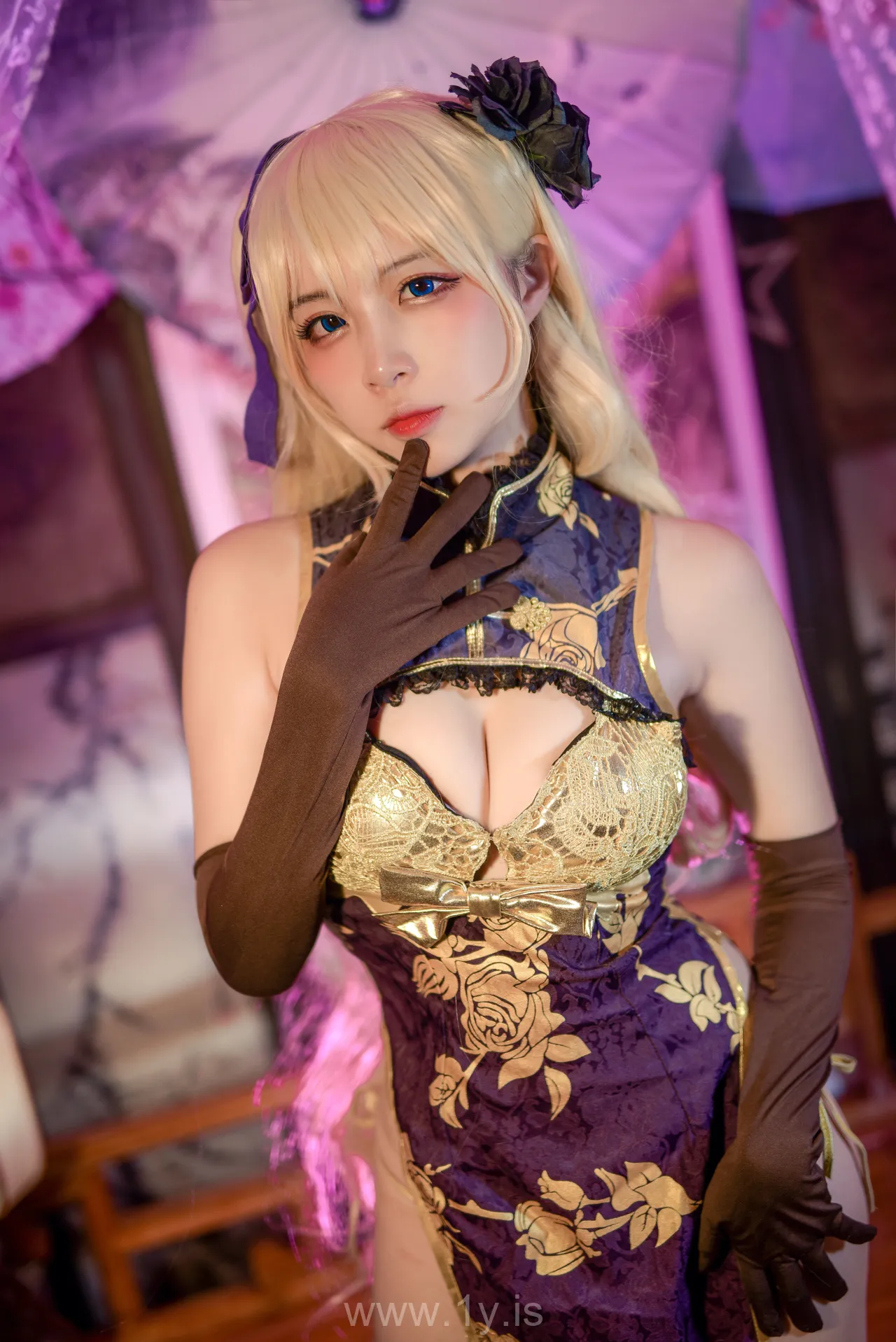 Nisa（二佐） Vol.018 Stunning Chinese Cougar 金莲