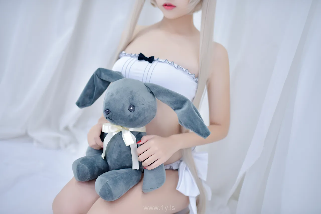 Nisa（二佐） Vol.037 Irresistible & Decent Chinese Girl 穹妹泳衣