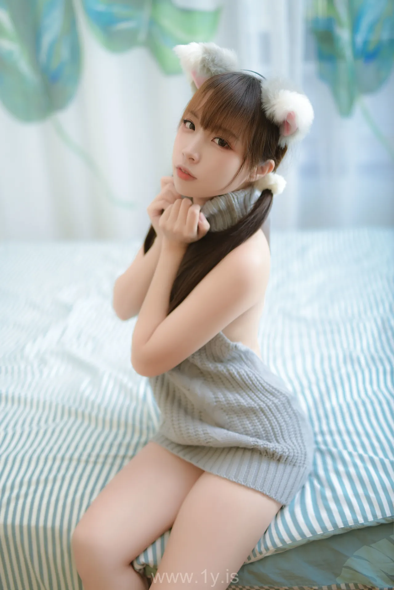 Nisa（二佐） Vol.045 Beautiful & Appealing Chinese Homebody Girl 私房露背毛衣