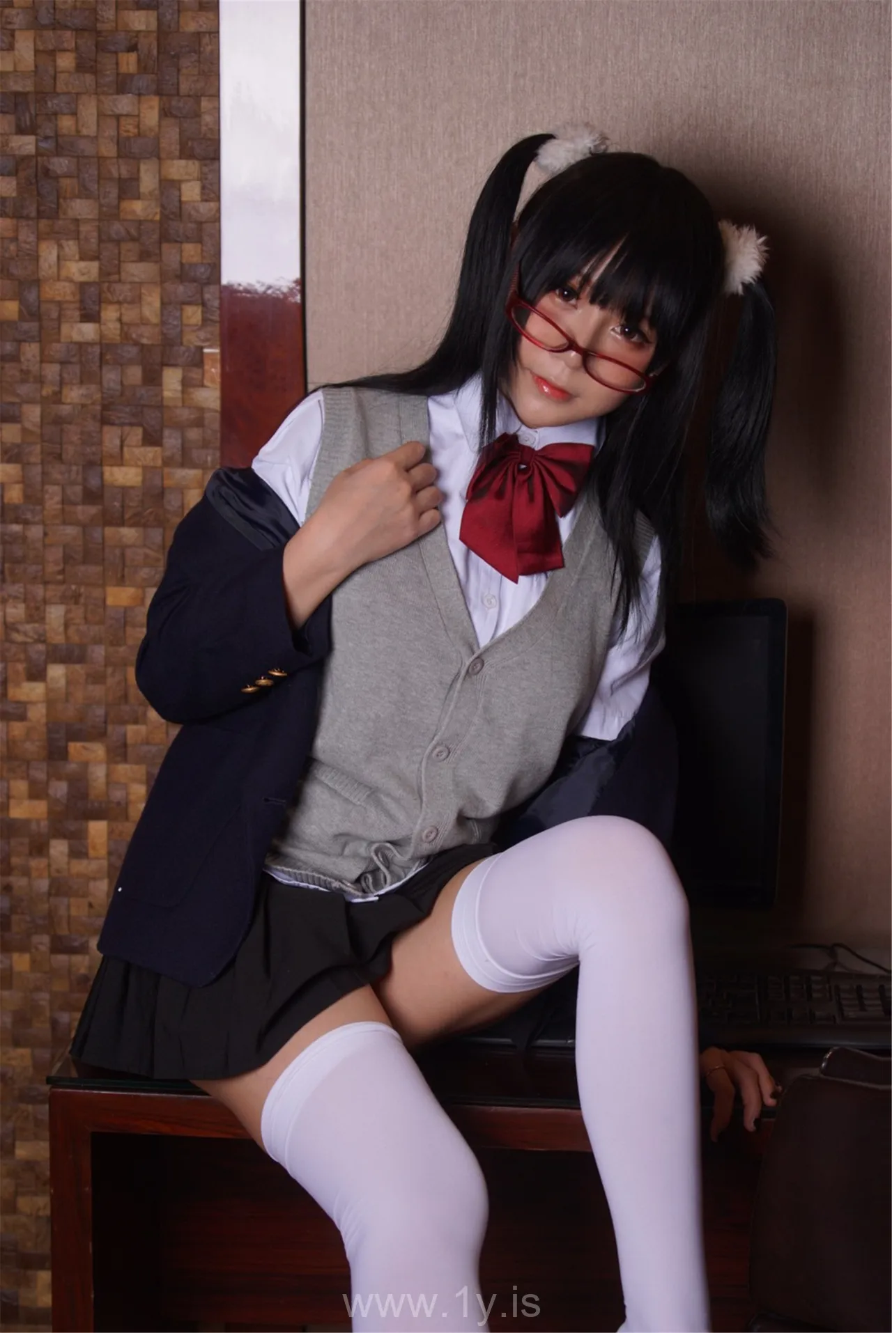 Coser@白银81 NO.002 Charming & Gorgeous Chinese Women x摇摇乐制服