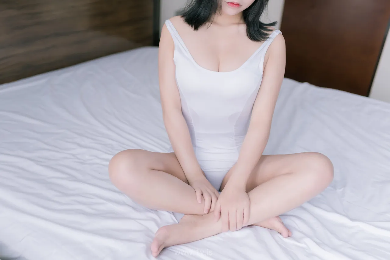 抱走莫子 VOL.17 连体衣 白