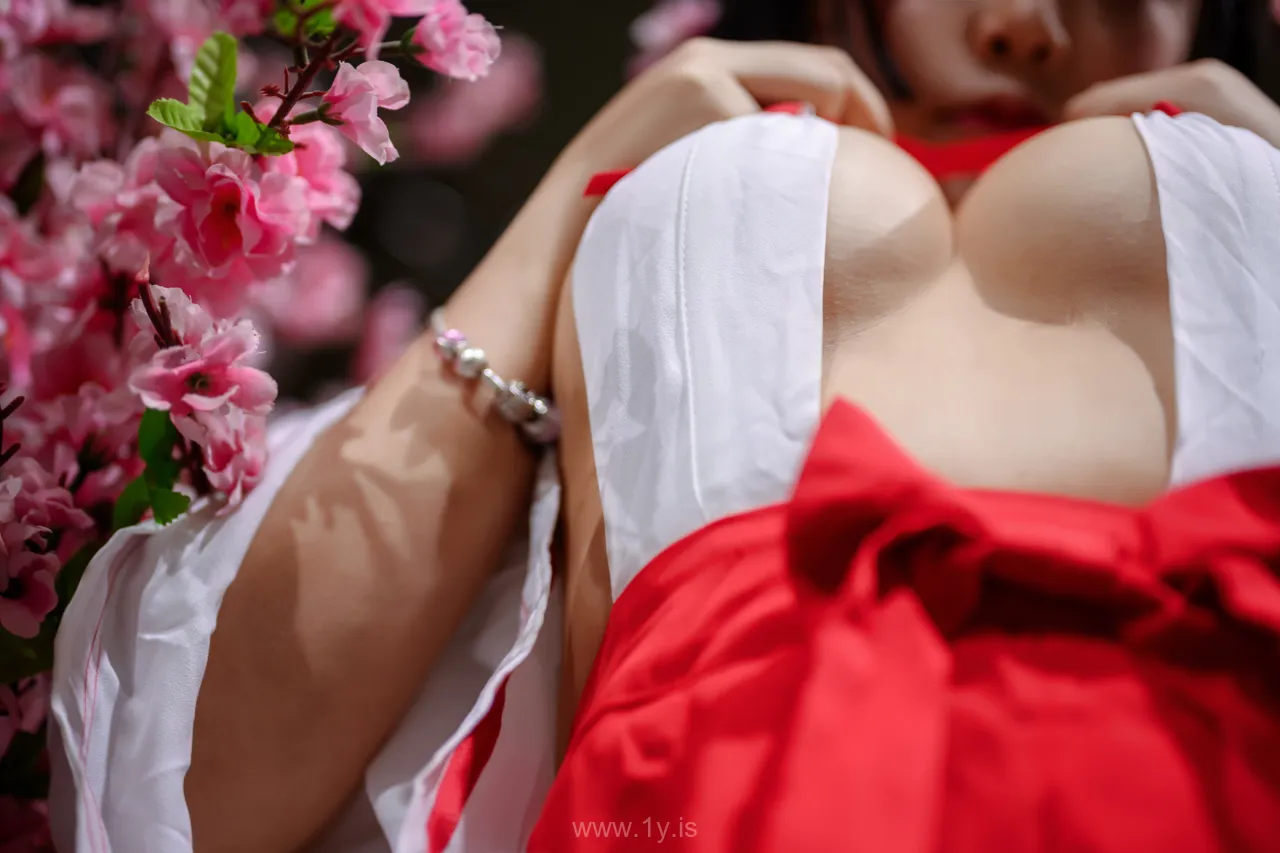 抱走莫子 VOL.23 巫女 限量电子版