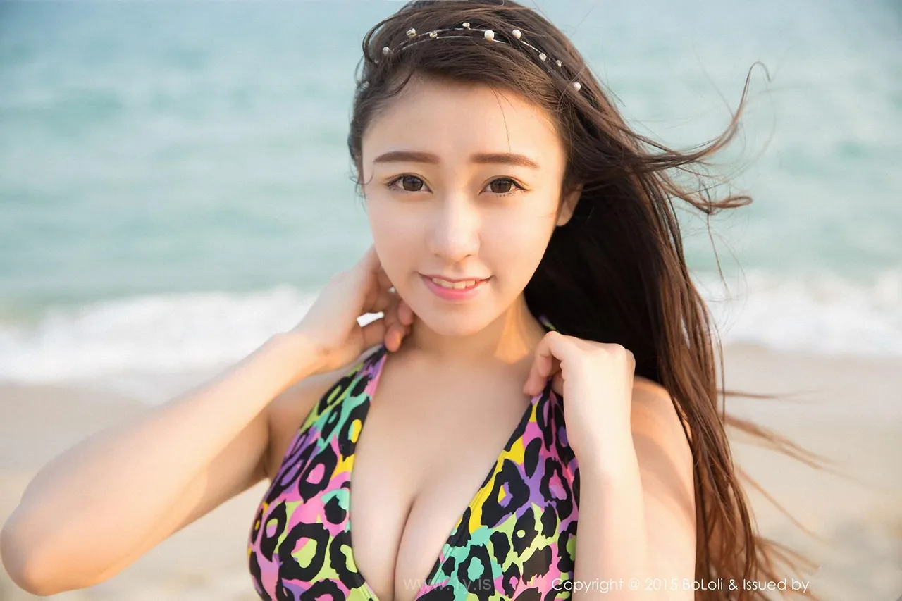 Bololi(菠萝社) Vol.022朵比dobby Good-looking & Good-looking Chinese Homebody Girl 朵比dobby