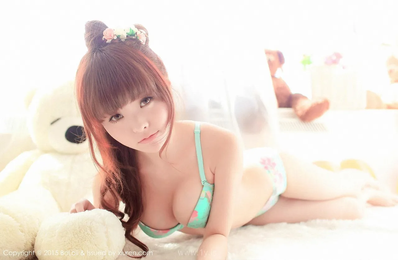 Bololi(菠萝社) Vol.025柳侑绮Sevenbaby Fashionable Asian Homebody Girl 柳侑绮Sevenbaby