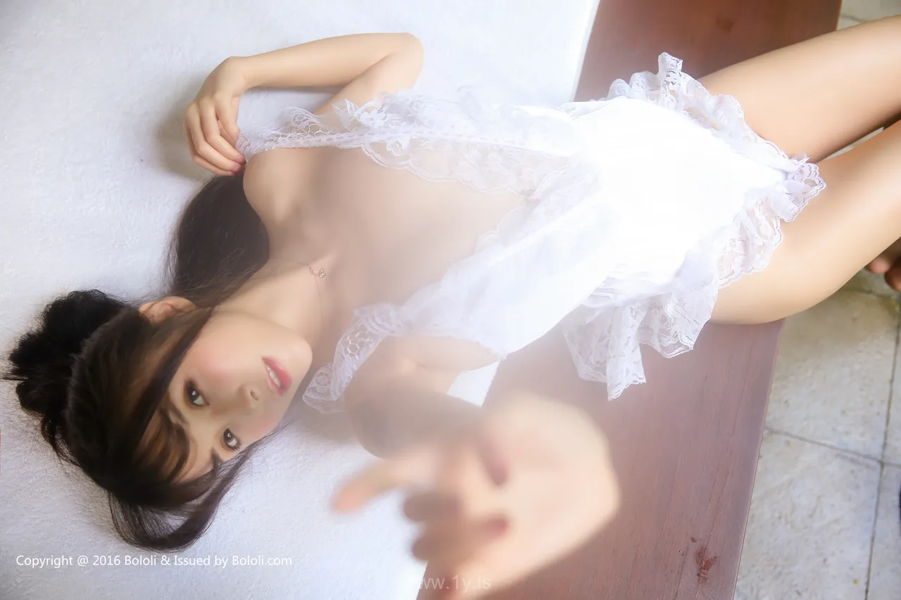 Bololi(菠萝社) Vol.026夏美睡衣诱惑Kimoe-夏美酱 Gorgeous Chinese Homebody Girl 夏美睡衣诱惑Kimoe-夏美酱