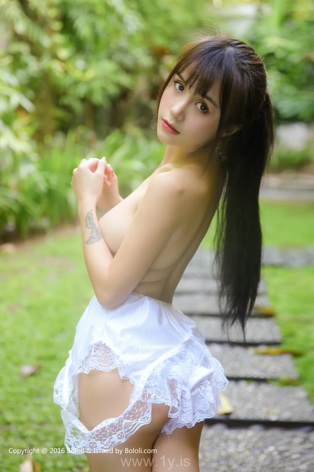 Bololi(菠萝社) Vol.026夏美睡衣诱惑Kimoe-夏美酱 Gorgeous Chinese Homebody Girl 夏美睡衣诱惑Kimoe-夏美酱