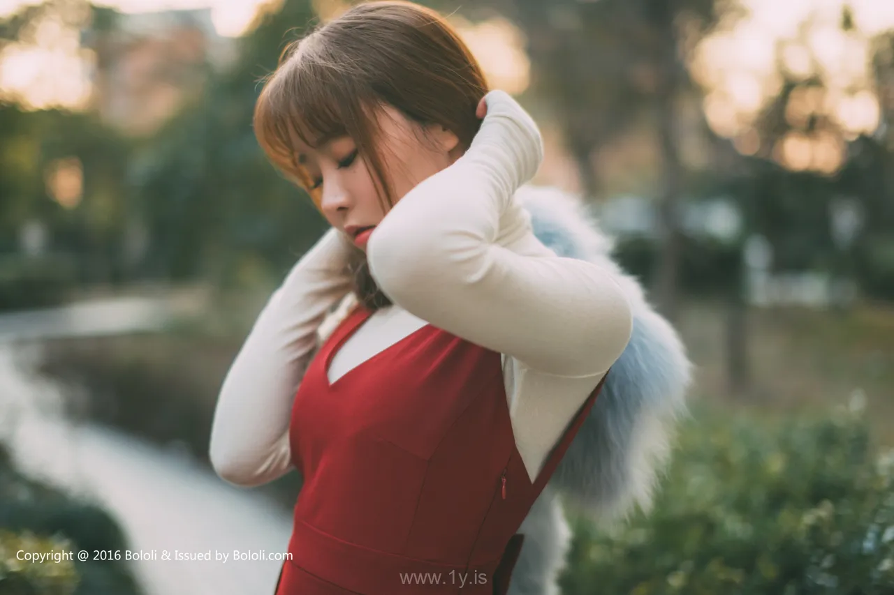 Bololi(菠萝社) Vol.027七宝变装死库水诱惑柳侑绮 Well Done Chinese Babe 七宝变装死库水诱惑柳侑绮