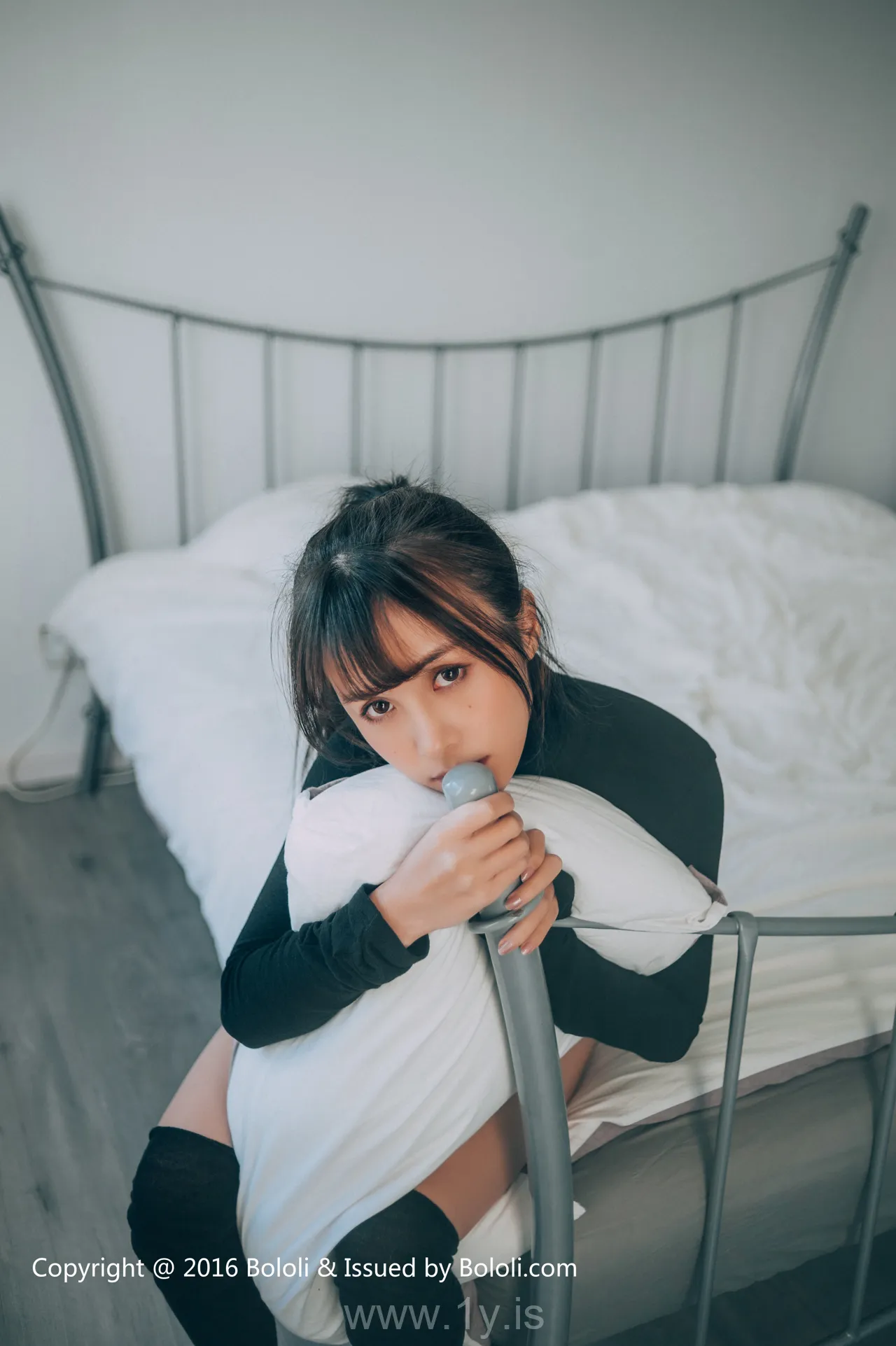 Bololi(菠萝社) Vol.029夏美酱黑色诱惑 Fancy & Cute Chinese Teen 夏美酱黑色诱惑