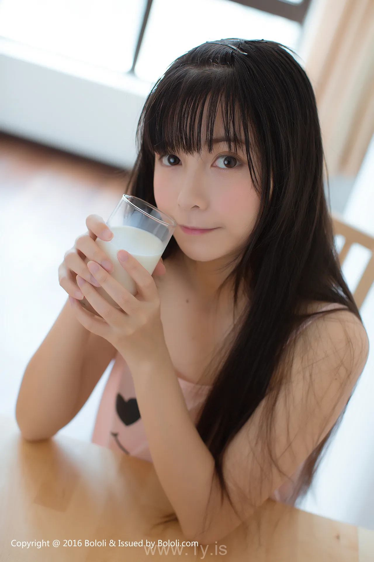 Bololi(菠萝社) Vol.038鱼丸 Extraordinary Chinese Hottie 鱼丸