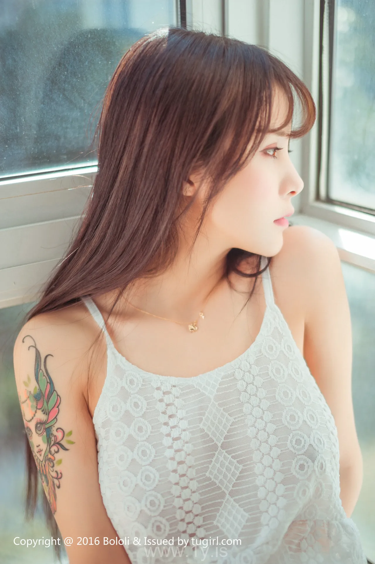 Bololi(菠萝社) Vol.040夏美酱 Stylish Chinese Hottie 夏美酱