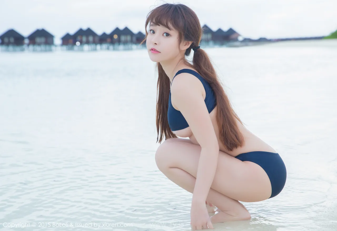 Bololi(菠萝社) Vol.044柳侑绮Sevenbaby Well-developed & Breathtaking Chinese Belle 柳侑绮Sevenbaby