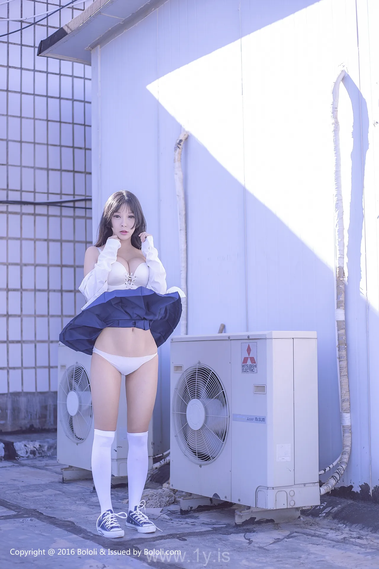 Bololi(菠萝社) Vol.055菟菟 Breathtaking & Irresistible Chinese Women 菟菟