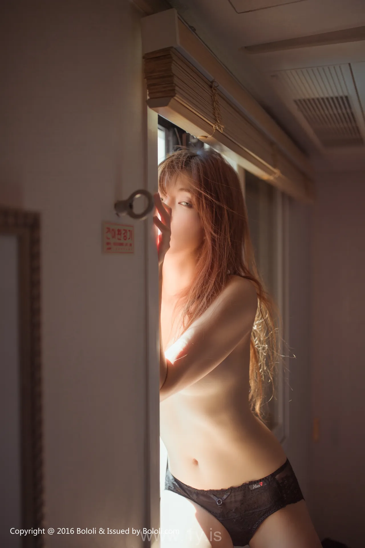 Bololi(菠萝社) Vol.074kboraの黑白诱惑kbora Fancy Chinese Model kboraの黑白诱惑kbora