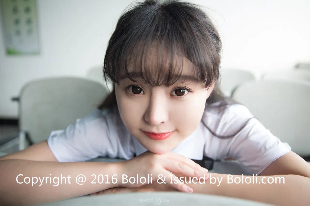 Bololi(菠萝社) Vol.100柳侑绮 Good-looking Asian Teen 柳侑绮