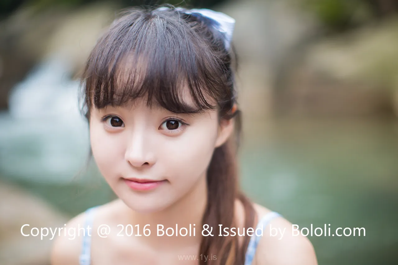 Bololi(菠萝社) Vol.100柳侑绮 Good-looking Asian Teen 柳侑绮