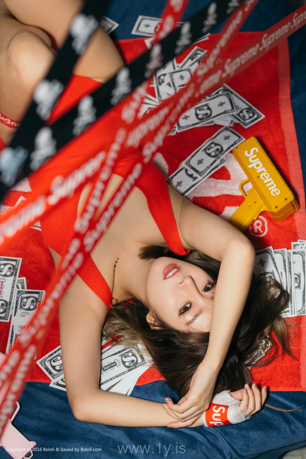 Bololi(菠萝社) Vol.133红色诱惑Superme王雨纯 Delightful & Good-looking Asian Teen 红色诱惑Superme王雨纯