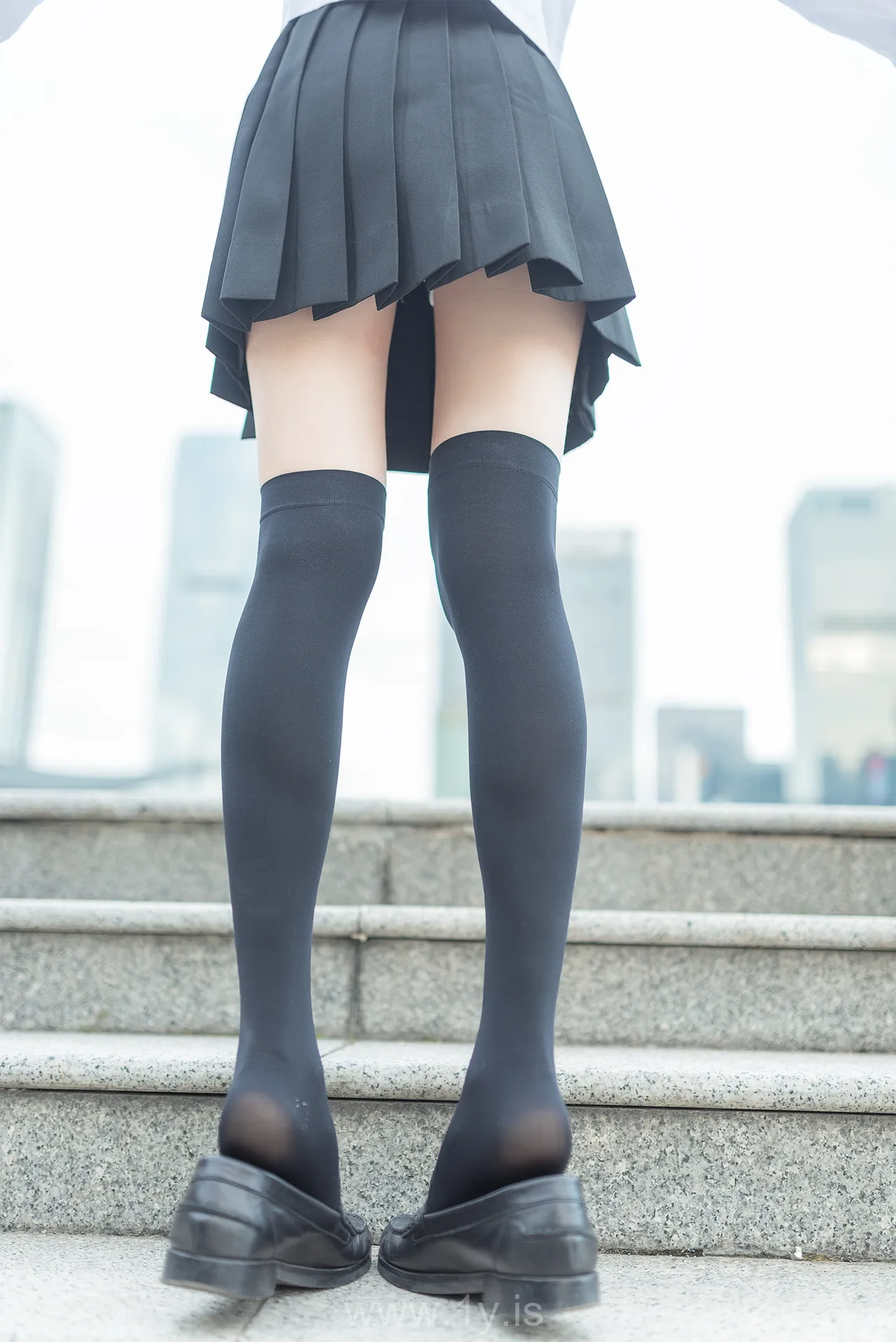 风之领域 NO.003黑丝美腿户外