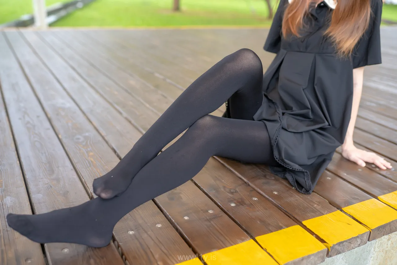 风之领域 NO.064户外黑丝长腿