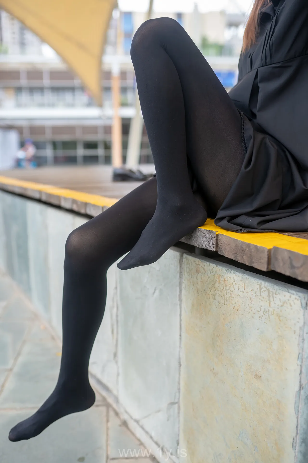 风之领域 NO.064户外黑丝长腿