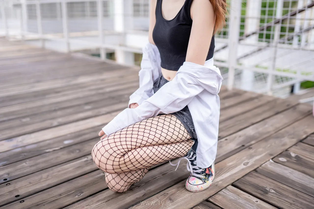 风之领域 NO.094超短牛仔短裤黑网袜