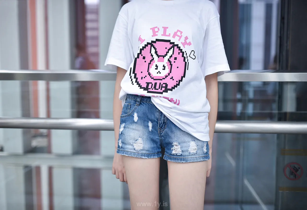风之领域 NO.100眼镜妹妹超短牛仔美腿