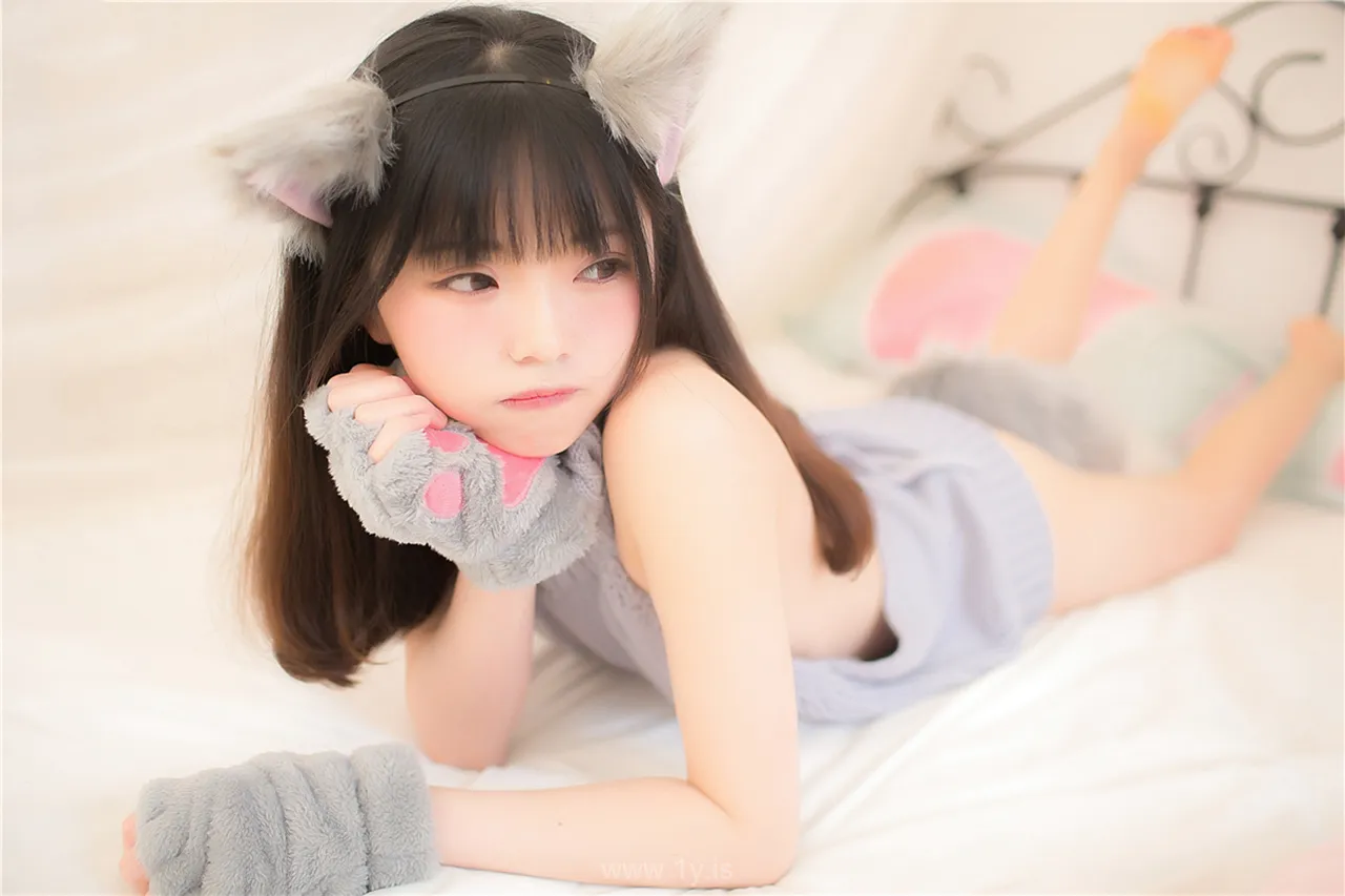 风之领域 NO.128露背毛衣熊女孩