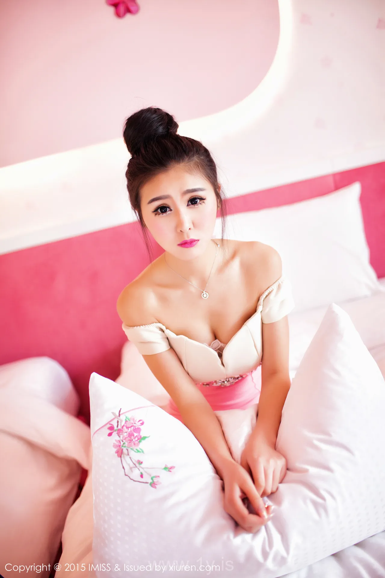 IMISS  NO.018 Delightful Chinese Peri 模特合集