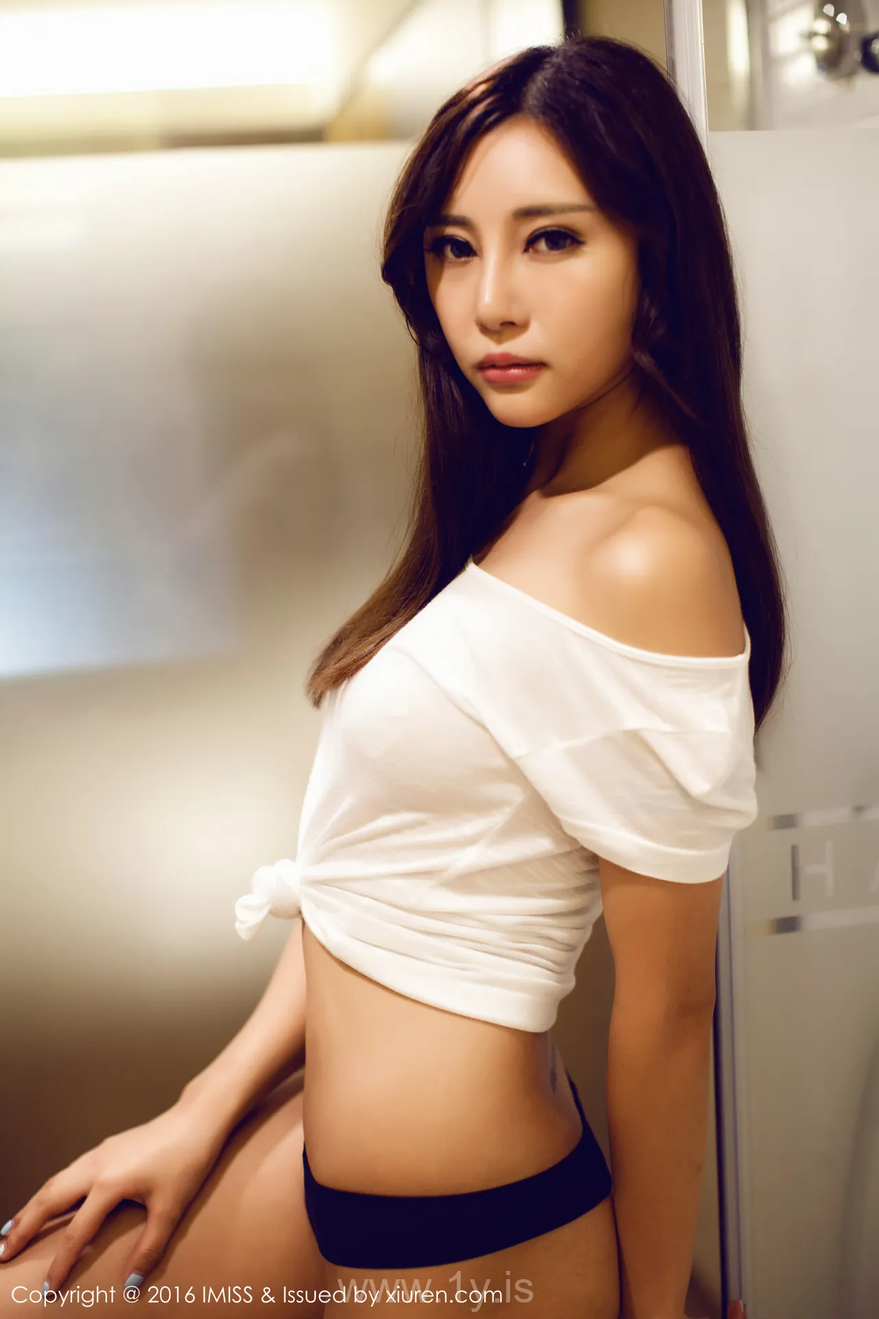 IMISS  NO.064 Hot & Gorgeous Chinese Hottie 樂樂Mango