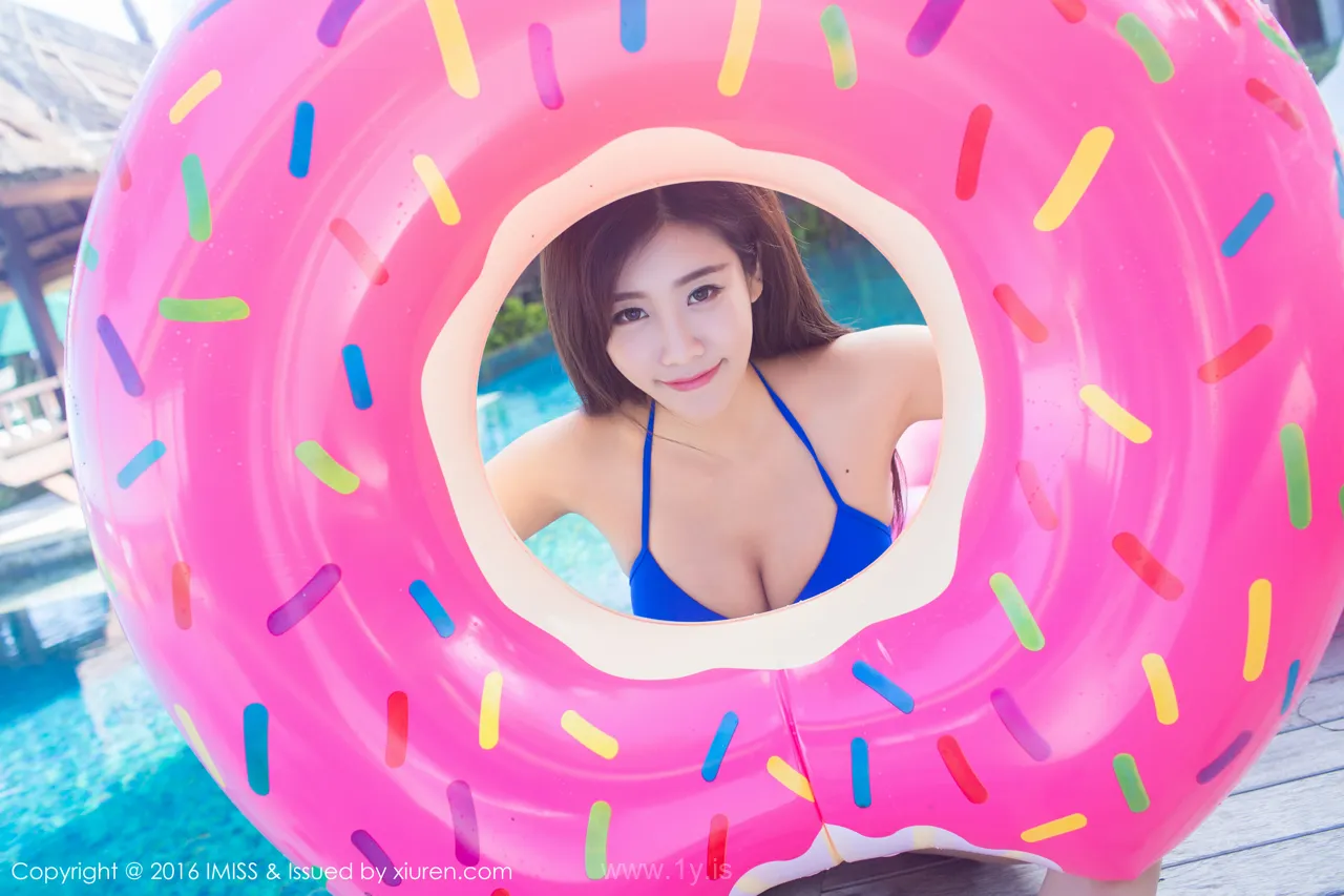 IMISS  NO.107 Refined & Quiet Chinese Homebody Girl 程小烦不烦