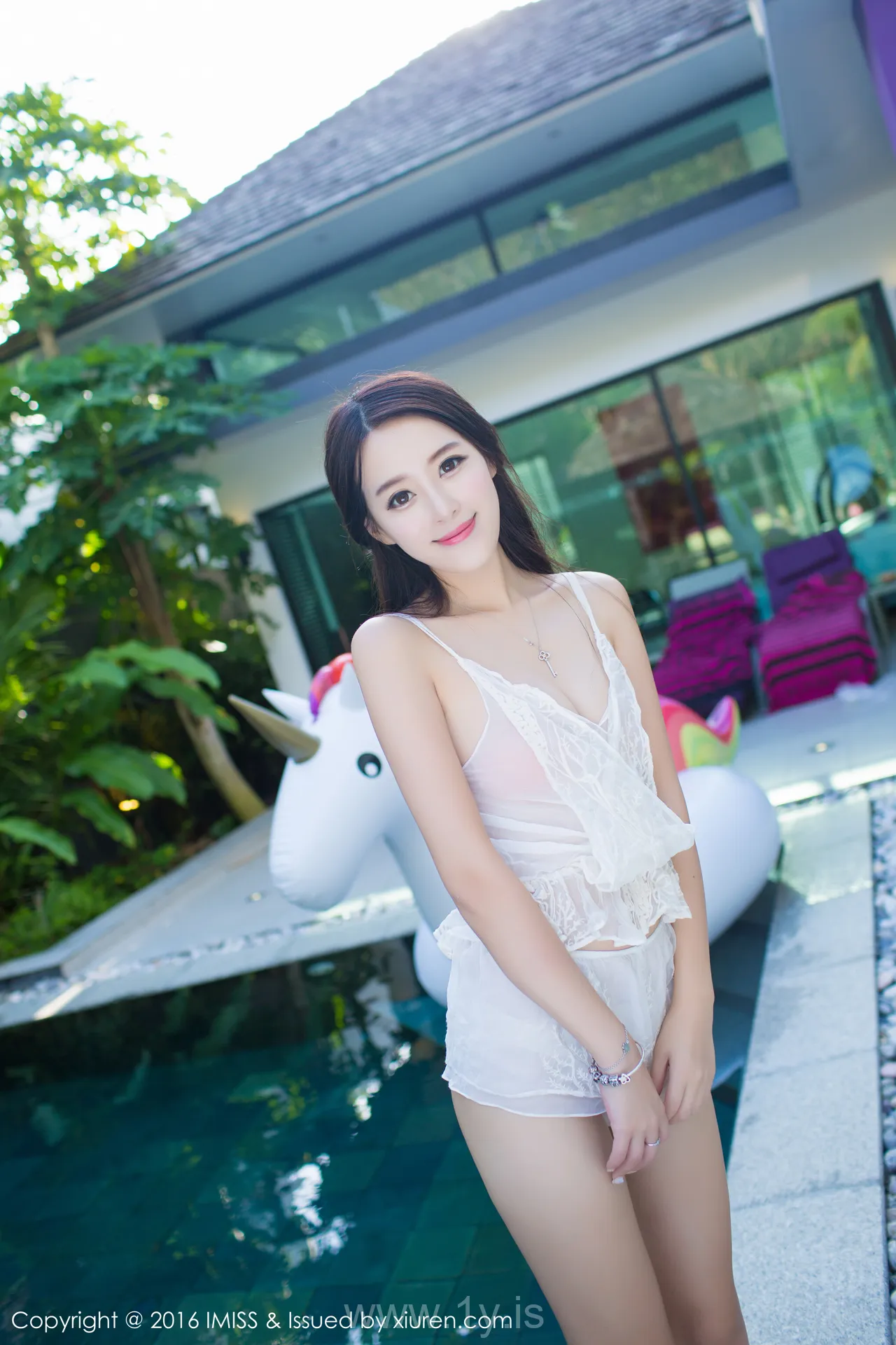 IMISS  NO.141 Cute & Stylish Chinese Chick 王曼妮好Q