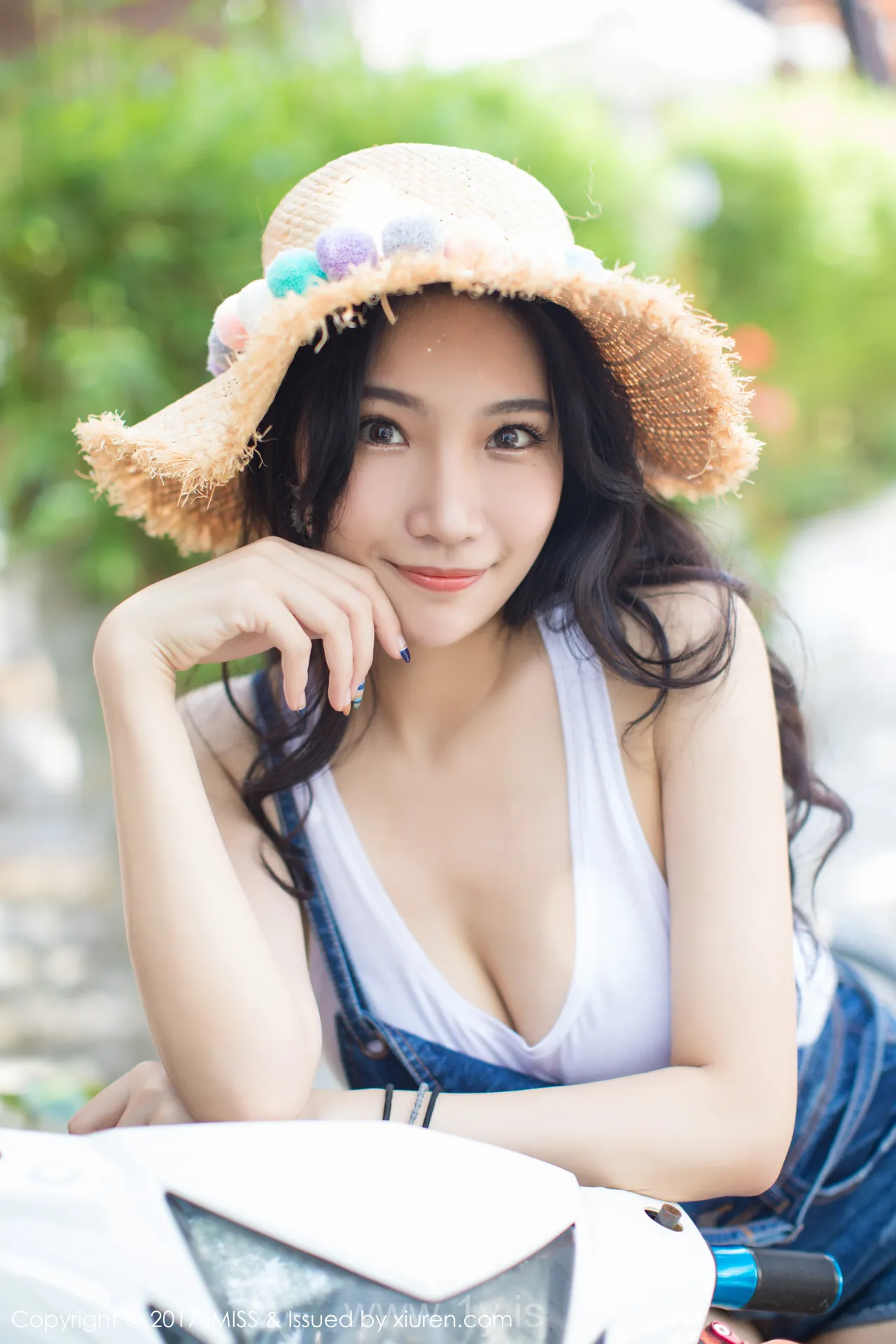 IMISS  NO.180 Quiet & Sexy Chinese Mature Princess 小狐狸Sica