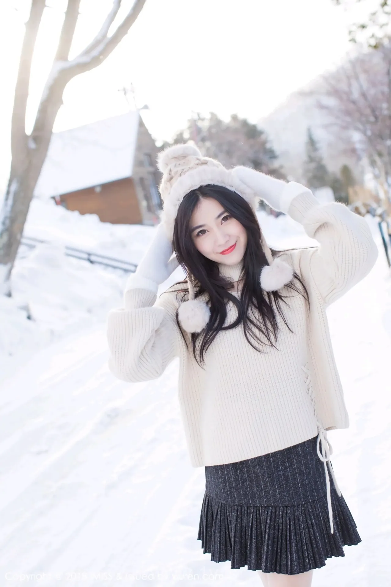 IMISS  NO.272 Fashionable & Attractive Chinese Hottie 许诺Sabrina