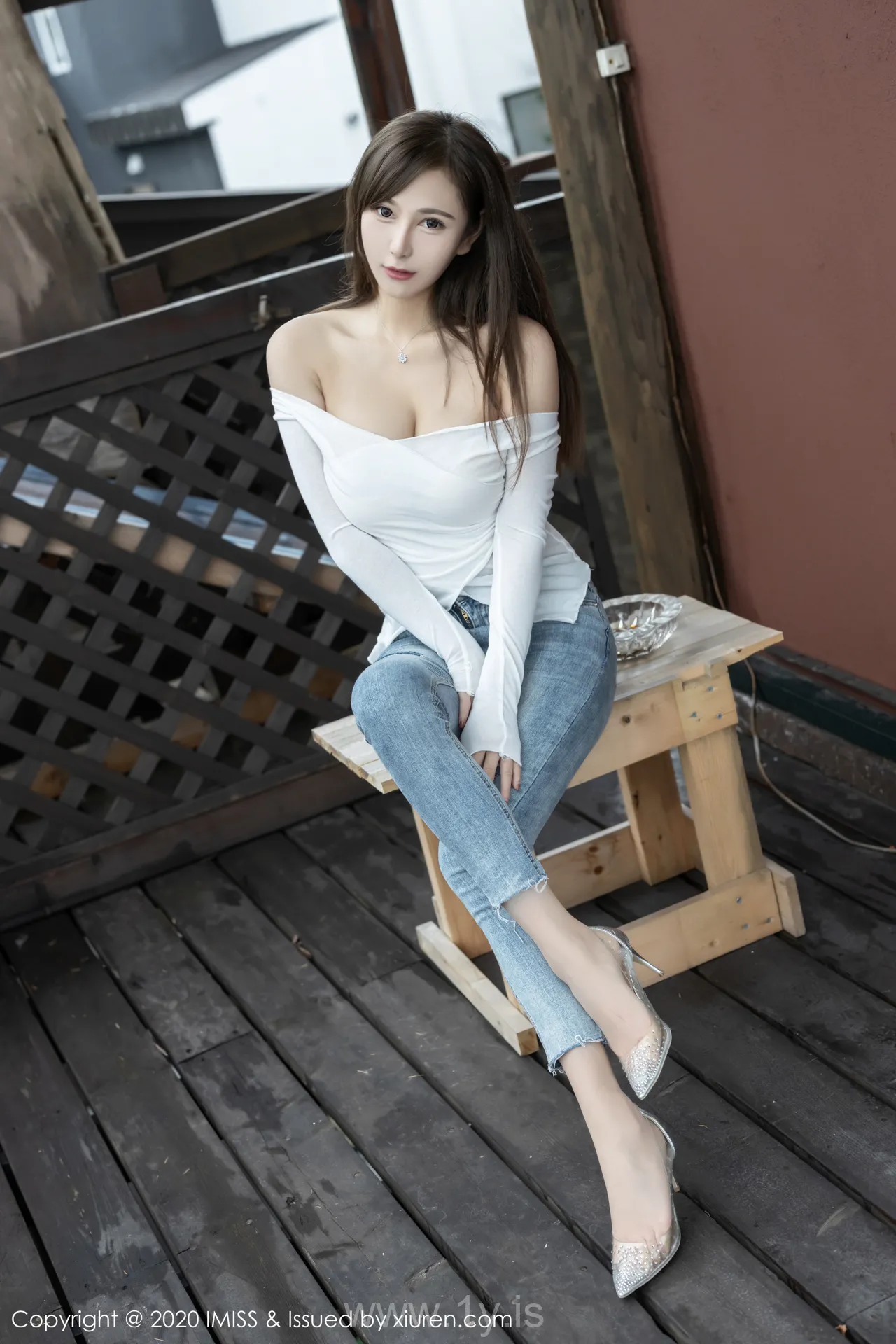 IMISS  NO.452 Decent & Good-looking Chinese Babe Lavinia肉肉