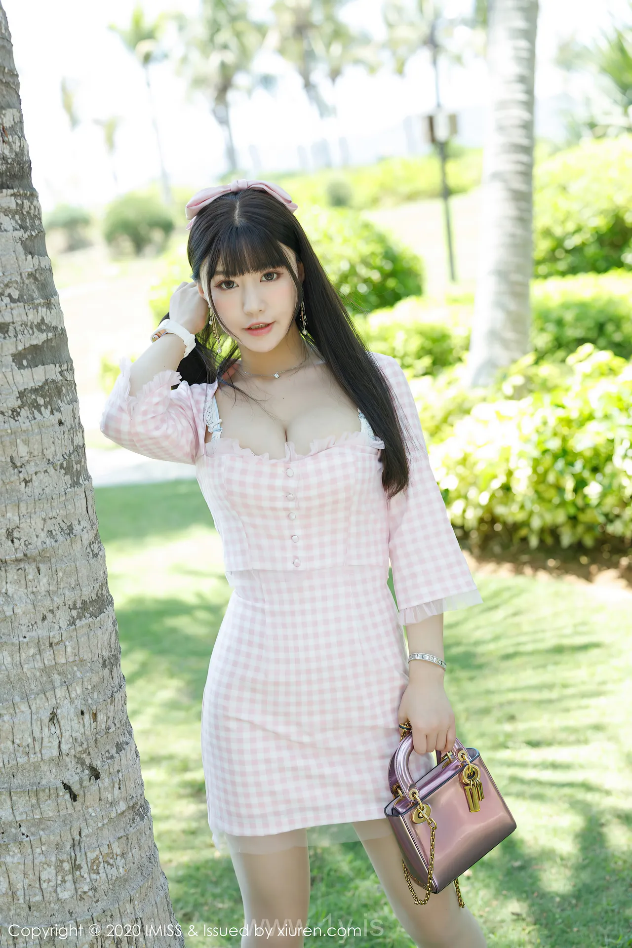 IMISS  NO.480 Charming & Refined Chinese Homebody Girl 粉色格子吊裙朱可儿