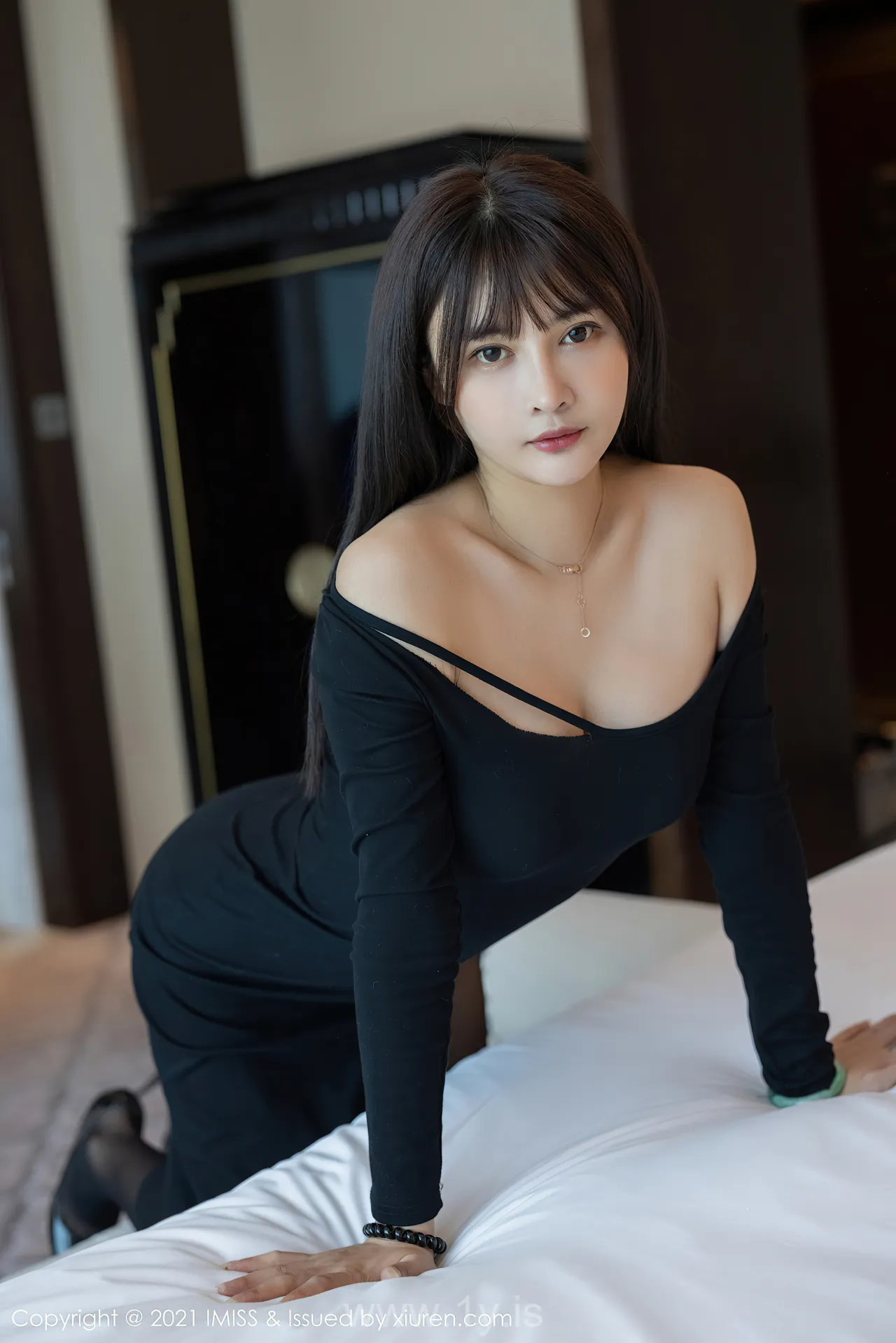 IMISS  NO.585 Fair Chinese Cutie 萌奈子