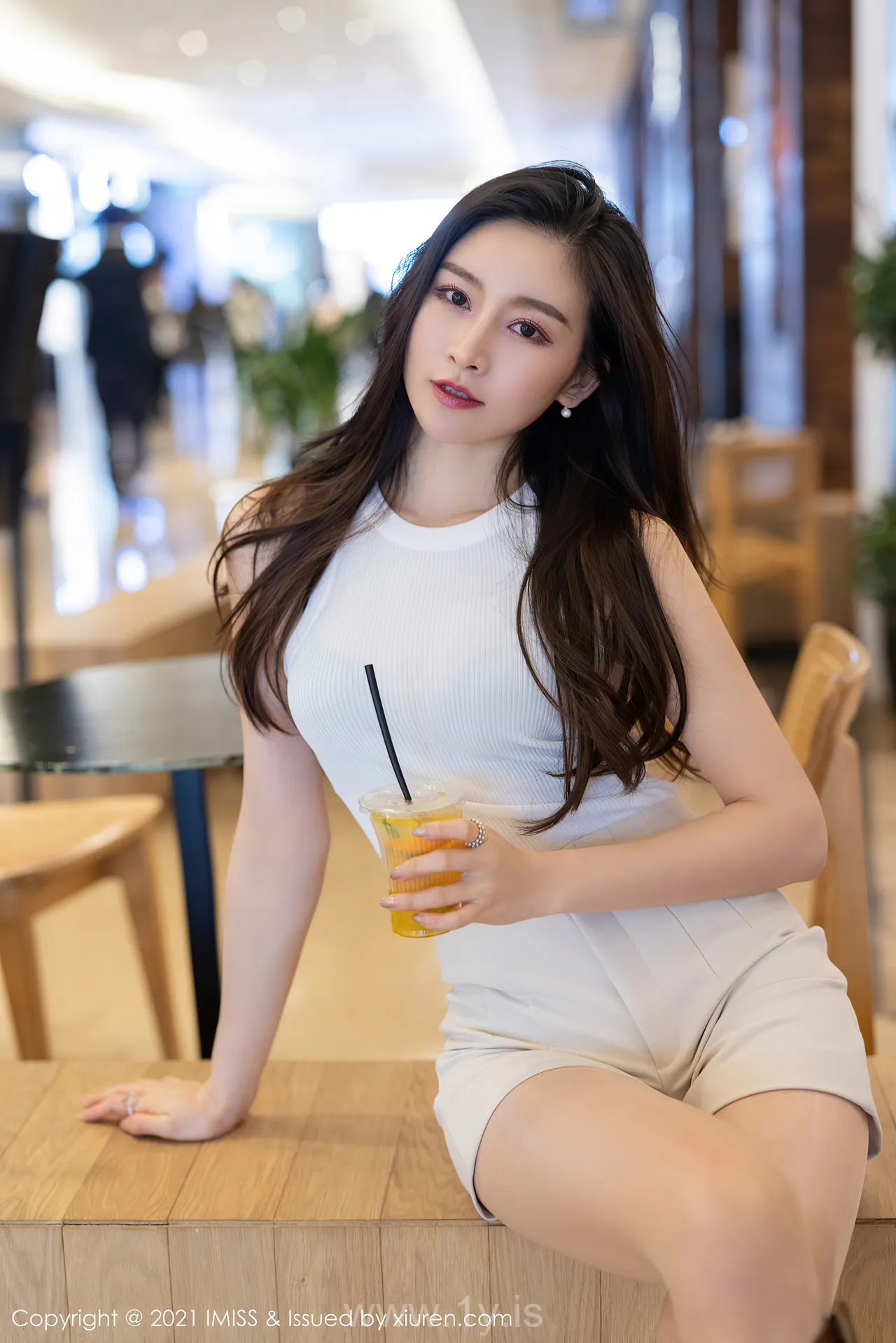 IMISS  NO.610 Decent & Elegant Chinese Women Vanessa