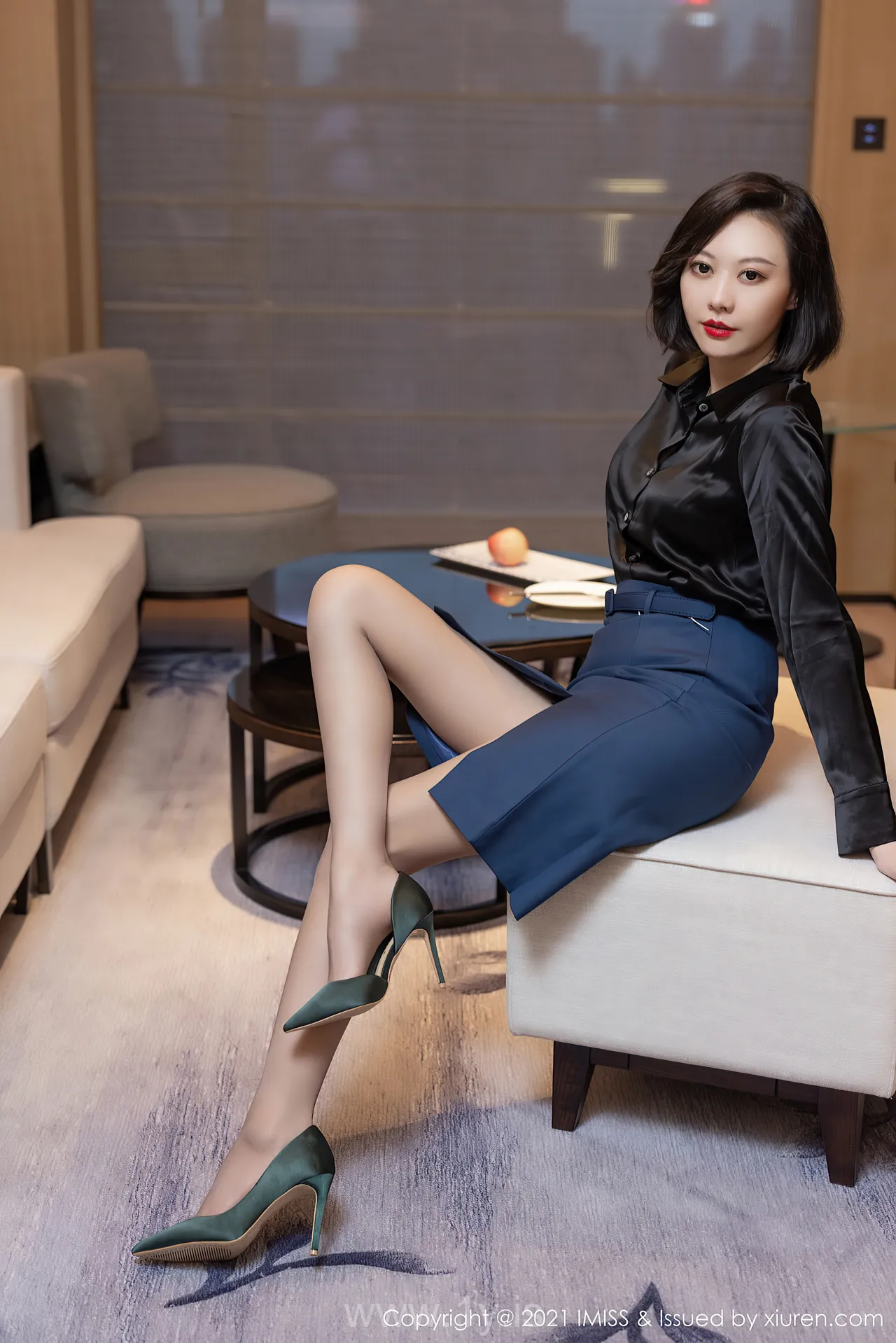 IMISS  NO.615 Nice-looking Chinese Homebody Girl 艺轩