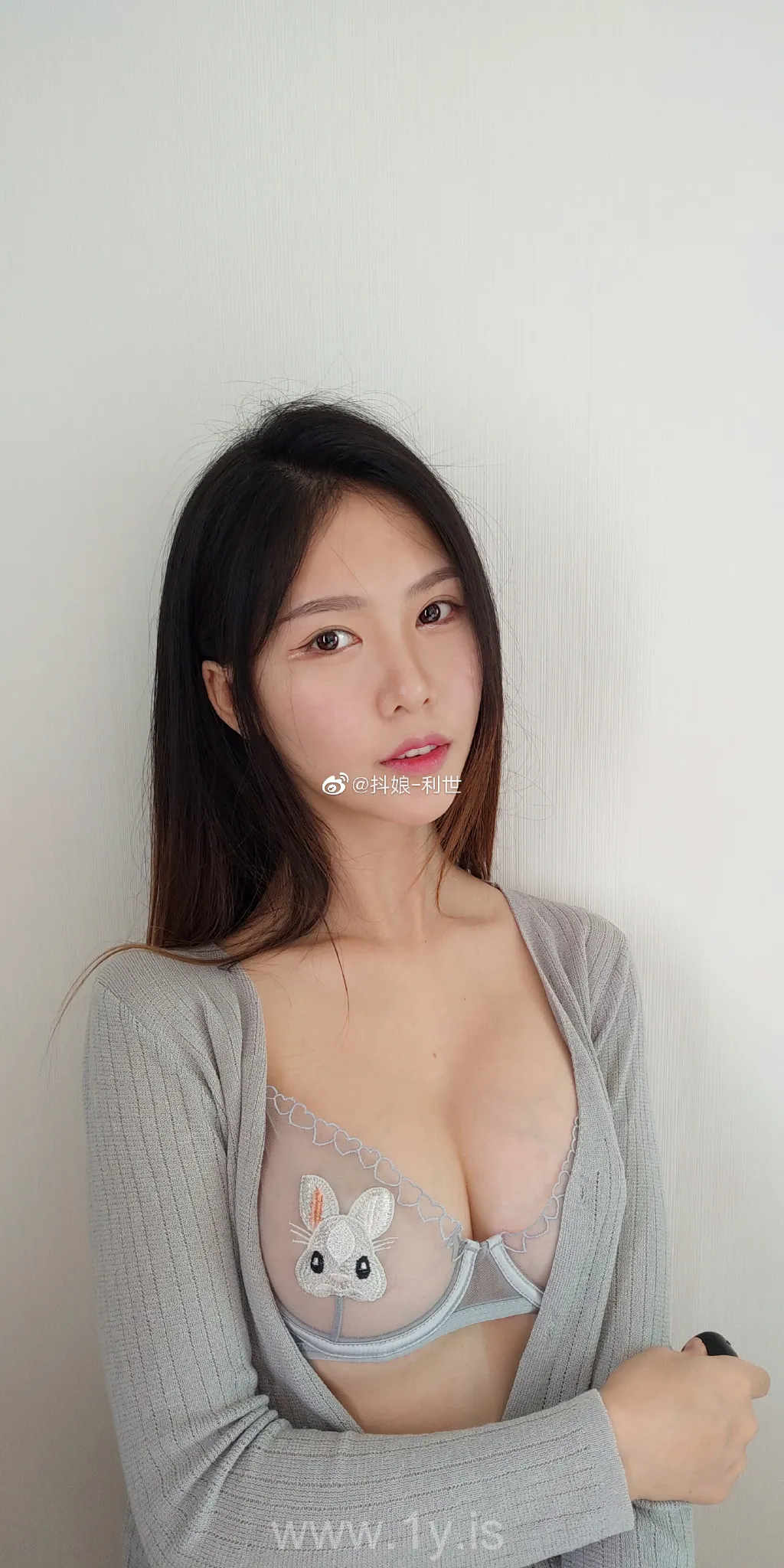 Lishi（抖娘利世） VOL.25 Nice-looking & Stunning Chinese Hottie 微博配图