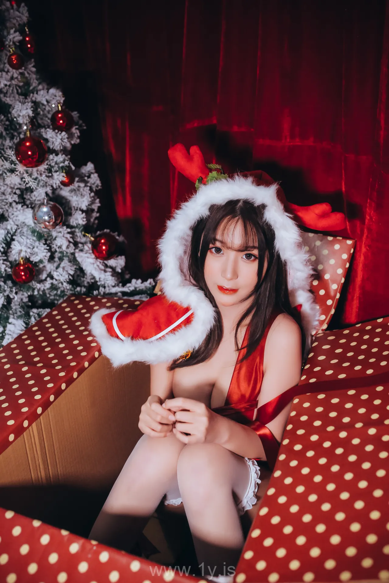 猫九酱 VOL.07 红色圣诞礼物