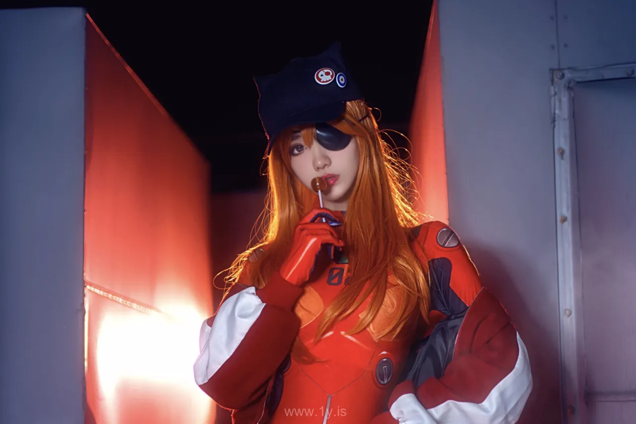 南桃Momoko 明日香战斗服