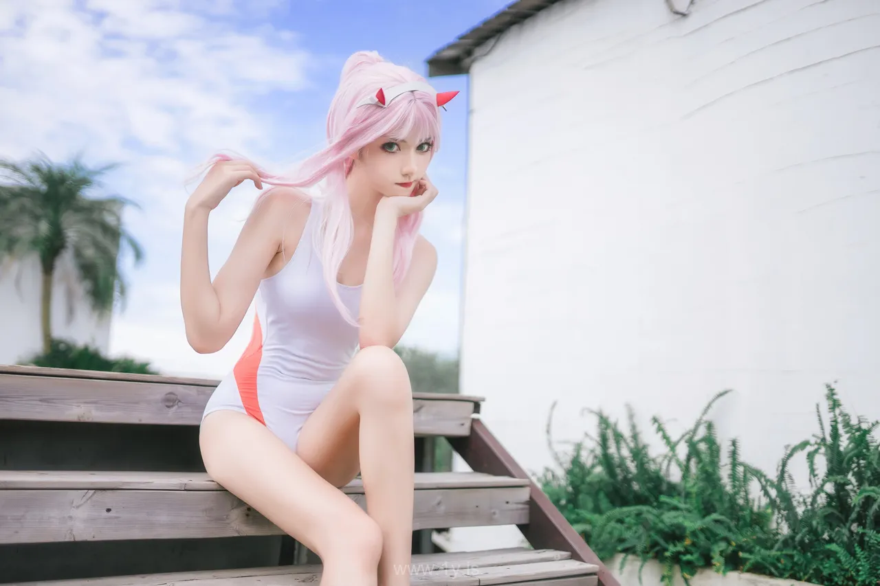 南桃Momoko 泳衣