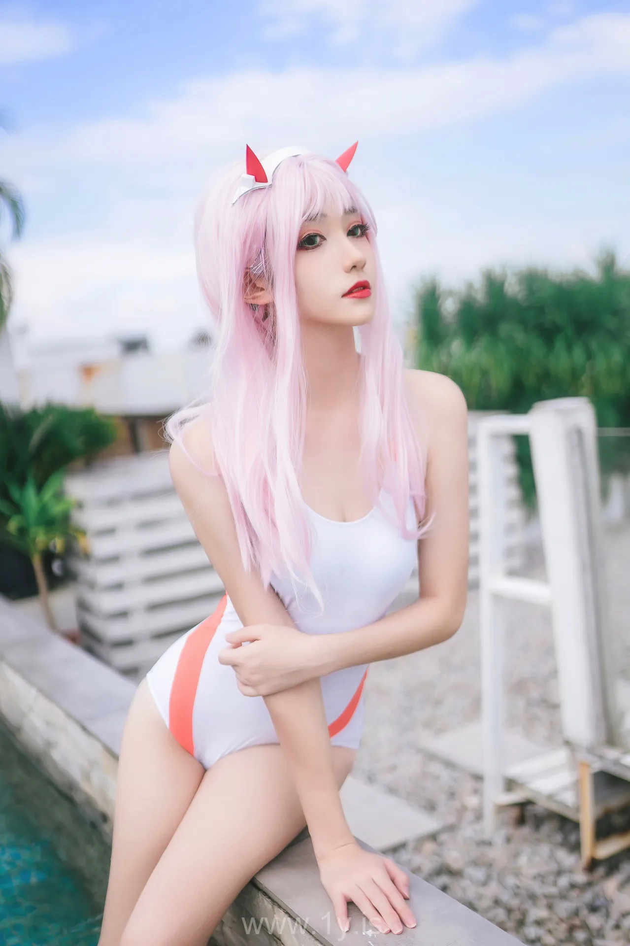 南桃Momoko 泳衣