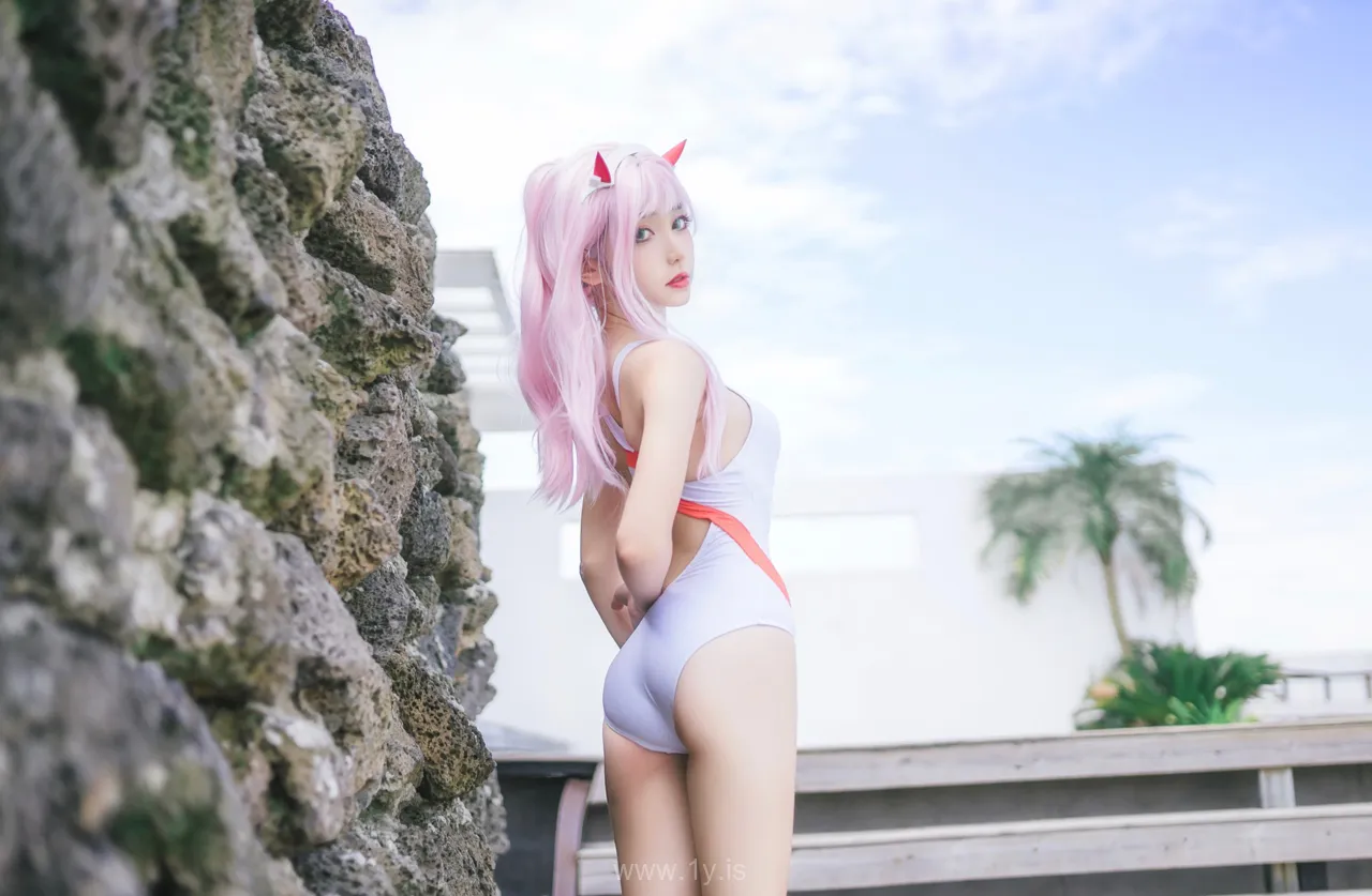 南桃Momoko 泳衣