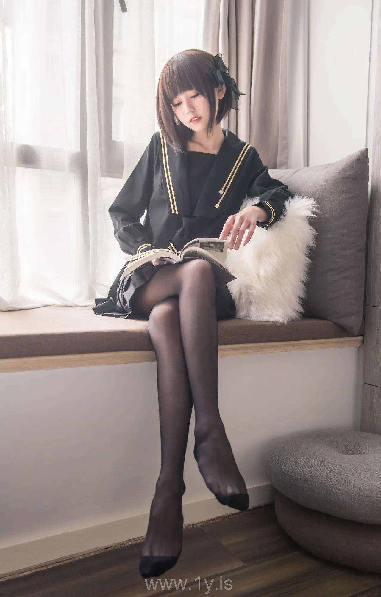 你的负卿 窗台制服