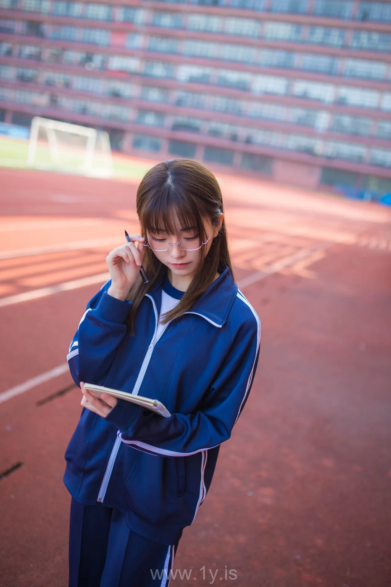 绮太郎 运动服女孩1