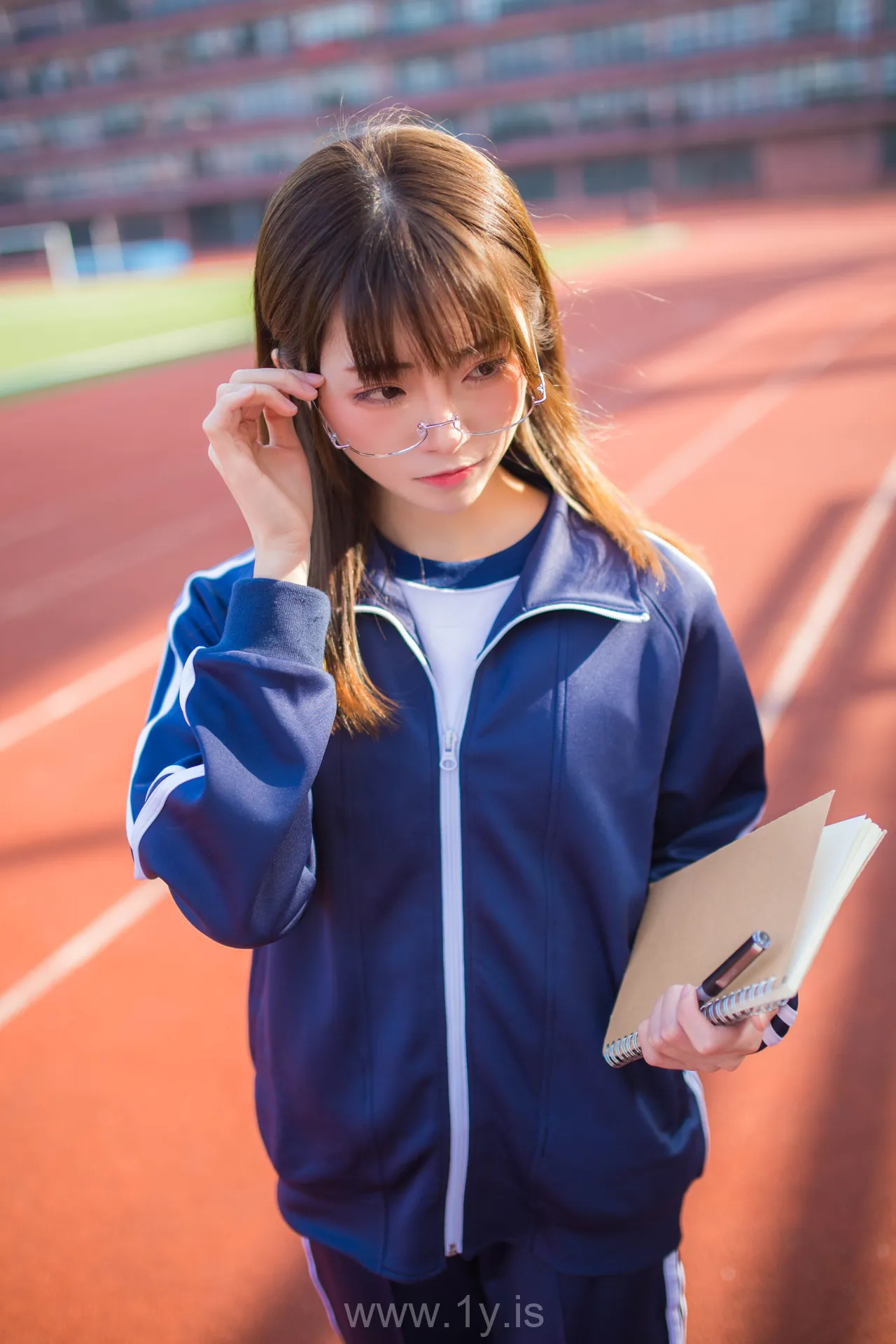 绮太郎 运动服女孩1