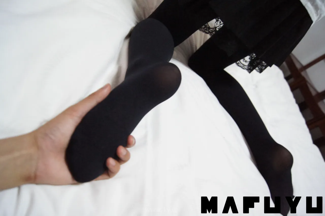 神楽坂真冬 VOL.003黑色衬衫