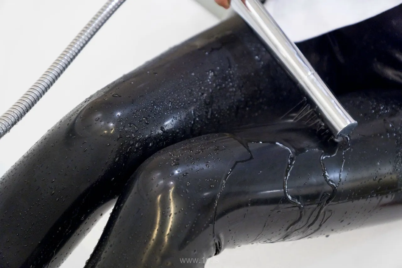 神楽坂真冬 VOL.004黑色皮裤系列图包