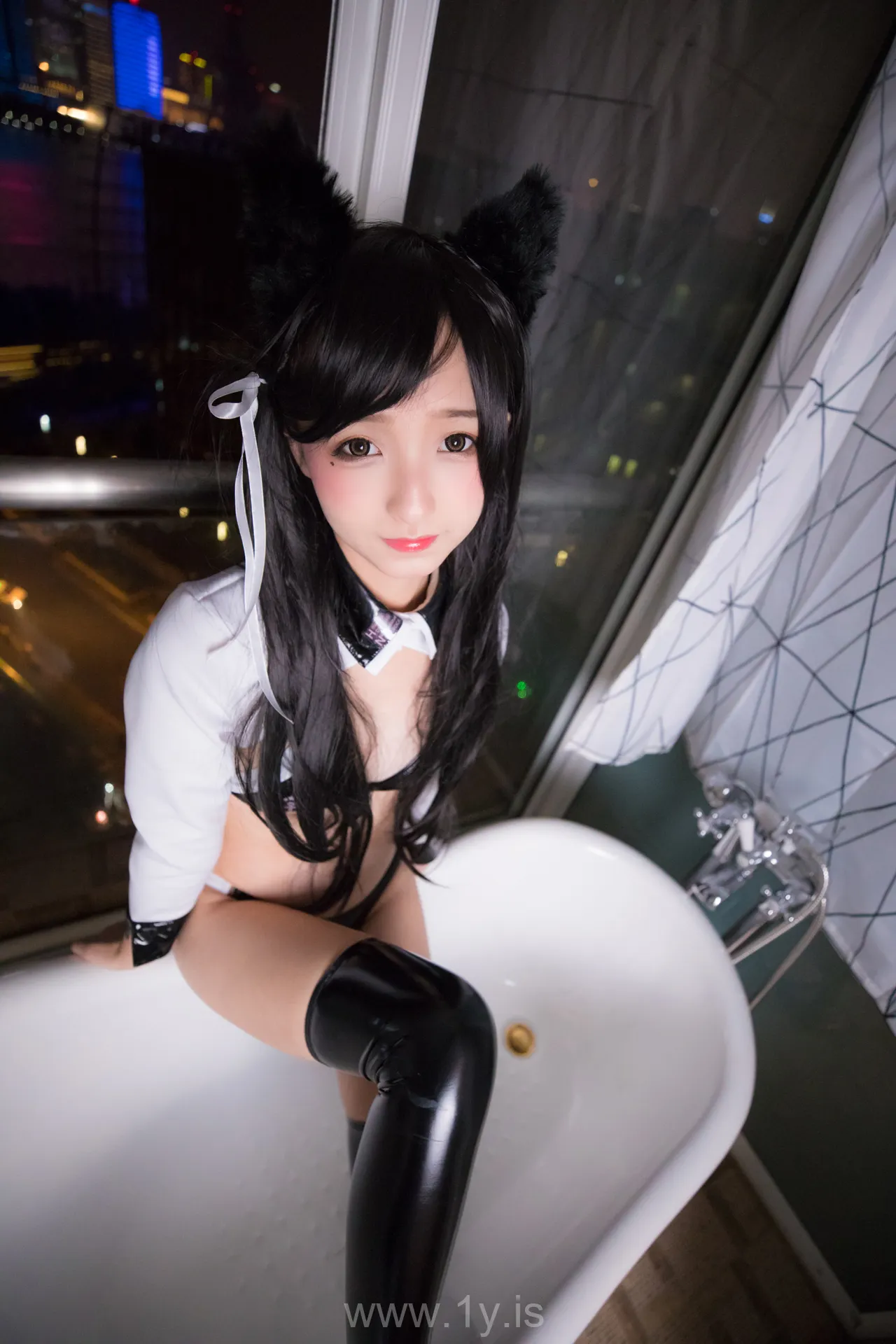 神楽坂真冬 VOL.040ATAGO-LATEXVER胶袜